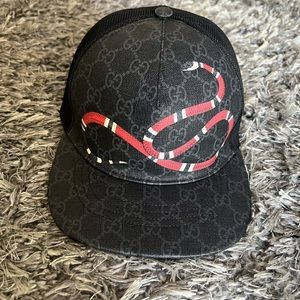 Gucci Kingsnake print Baseball cap.